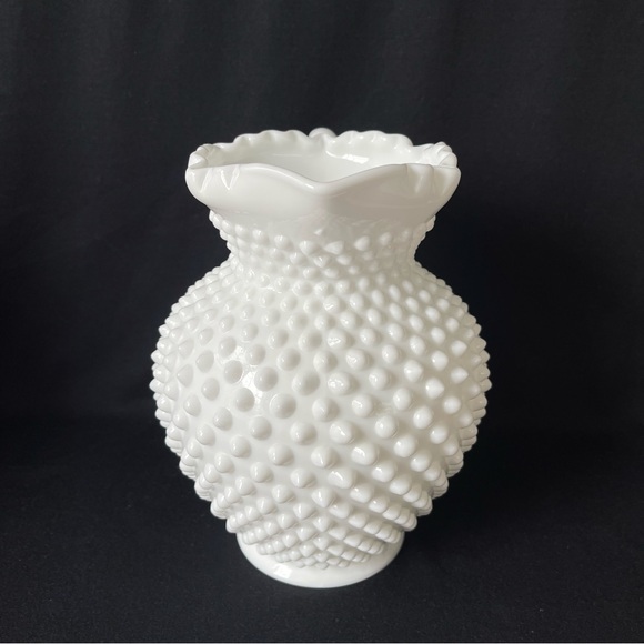 Pitcher - Fenton Hobnail Milk Glass - Vintage - Picture 2 of 8